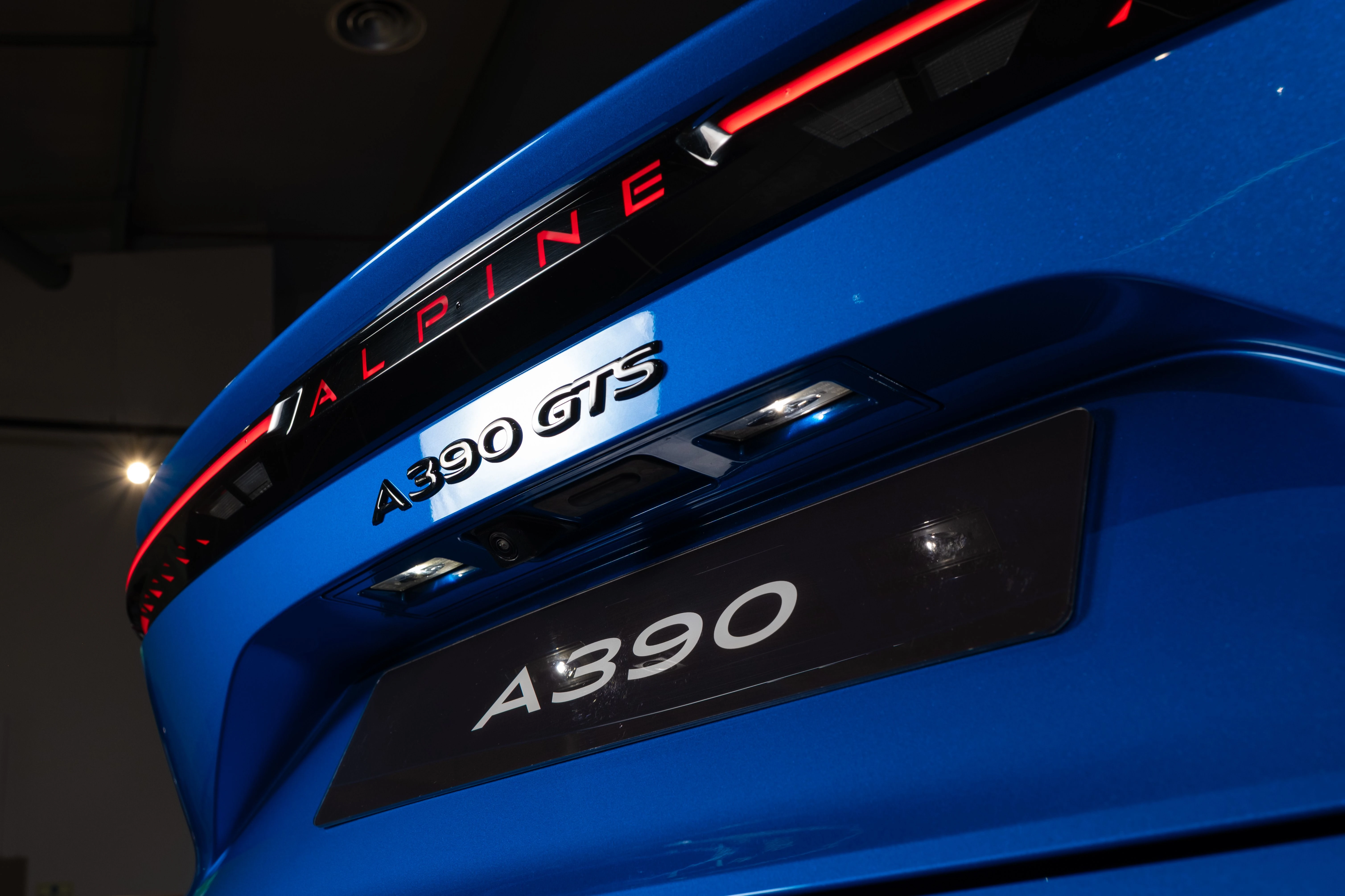 Distinctive light signature